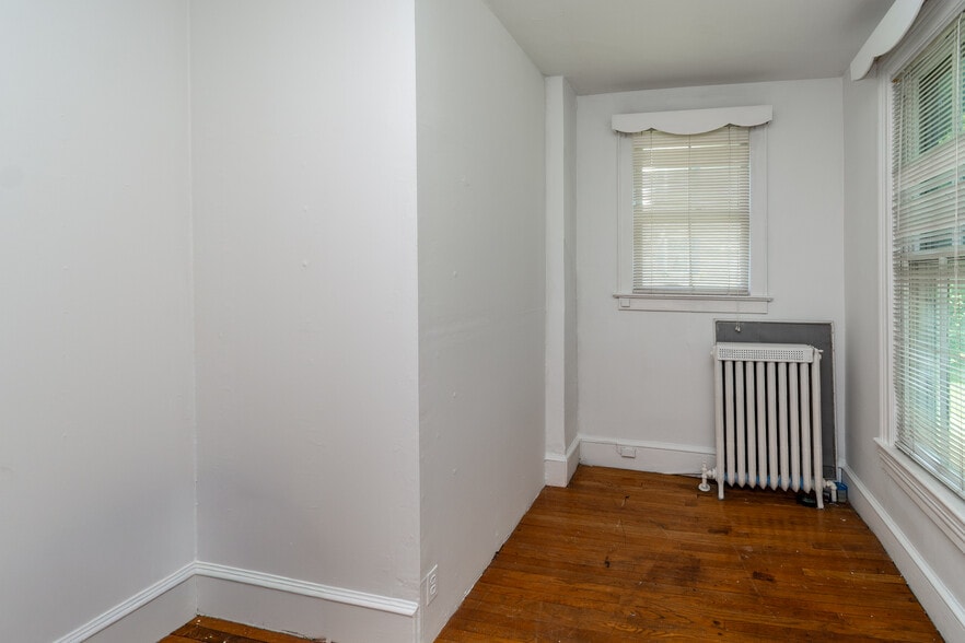More Photos Of 38 John Ringo Rd, Ringoes Apartments For Sale