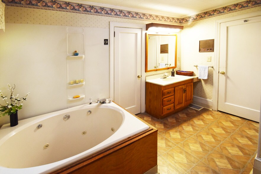 More Photos Of 2306 S Cannon Blvd, Kannapolis Office Residential For Sale