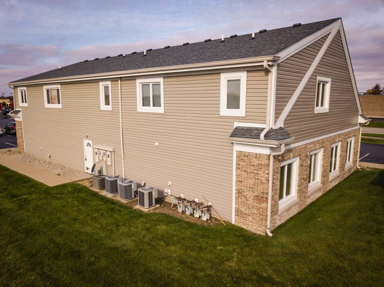 More Photos Of 125 Lakeshore Dr, Lebanon Office Residential For Lease