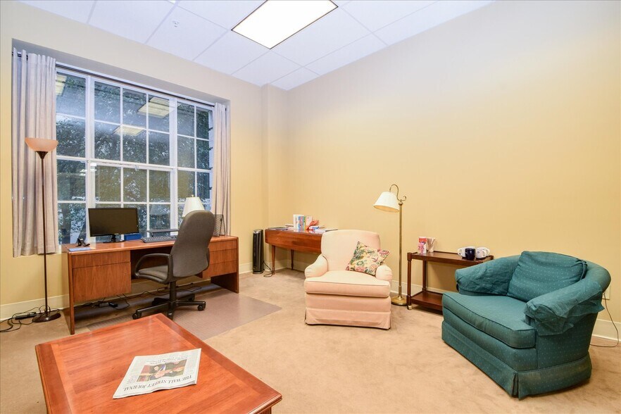 More Photos Of 102 Campbell Ave SW, Roanoke Office For Sale