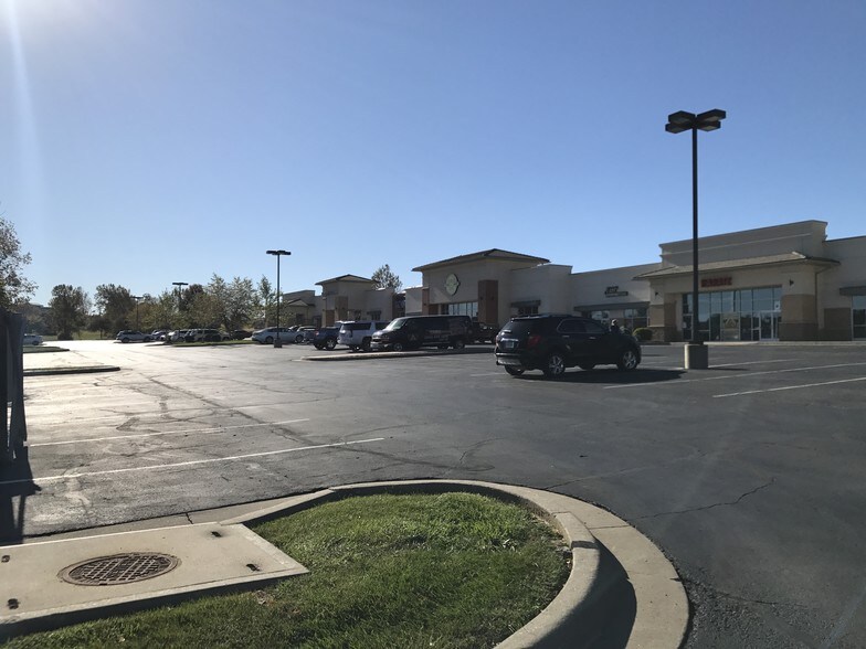 More Photos Of 3680 NE Akin Dr, Lee's Summit General Retail For Lease