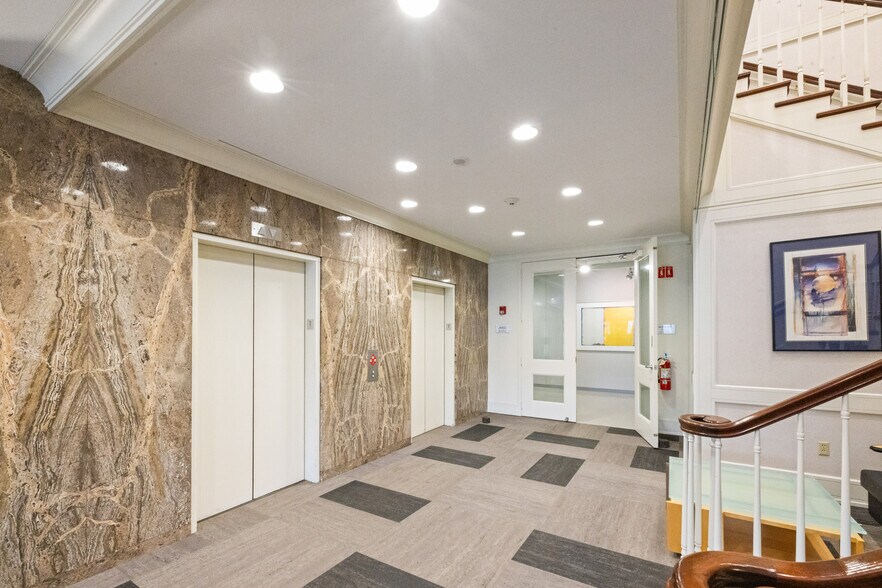 More Photos Of 10000 Highway 55, Plymouth Office For Lease