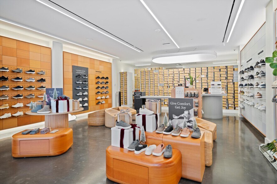 More Photos Of 3135 M St NW, Washington Storefront For Lease