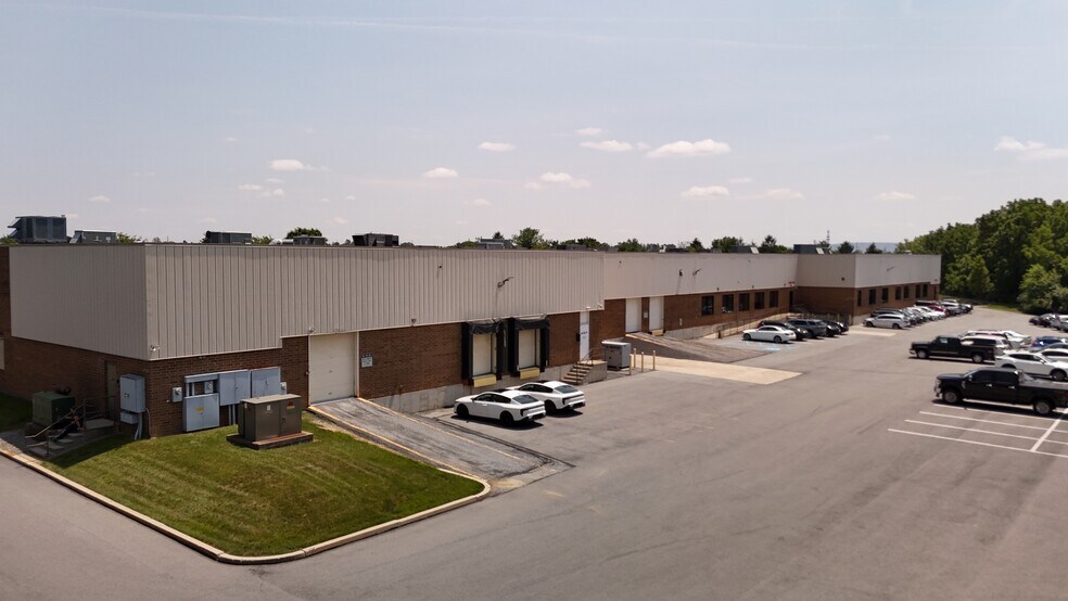 More Photos Of 6575 Snowdrift Rd, Allentown Flex For Sale
