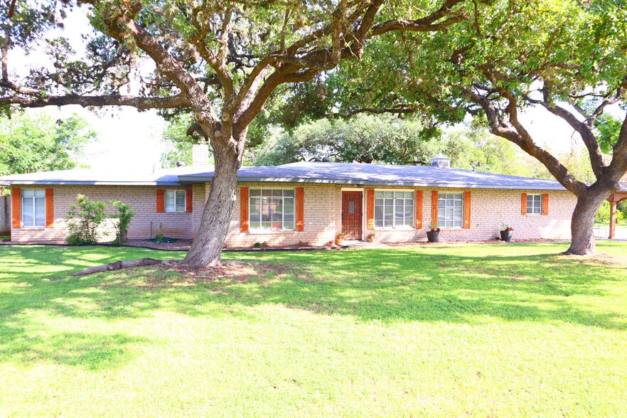Primary Photo Of 310 Pfeil Rd, Cibolo Medical For Lease