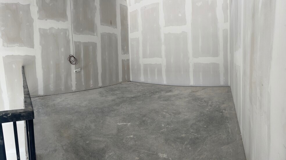 More Photos Of 3101 Kennedy Rd, Toronto Storefront For Sale