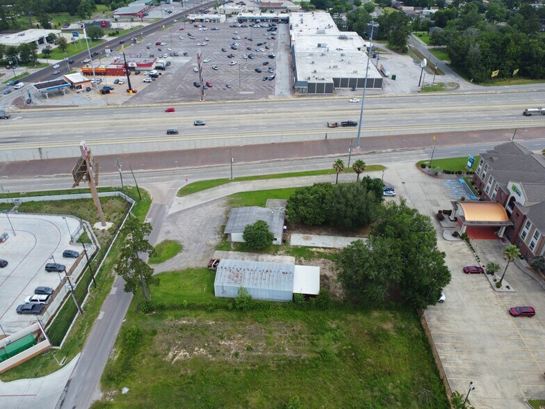 More Photos Of 590 Wilson St, Vidor Light Manufacturing For Sale