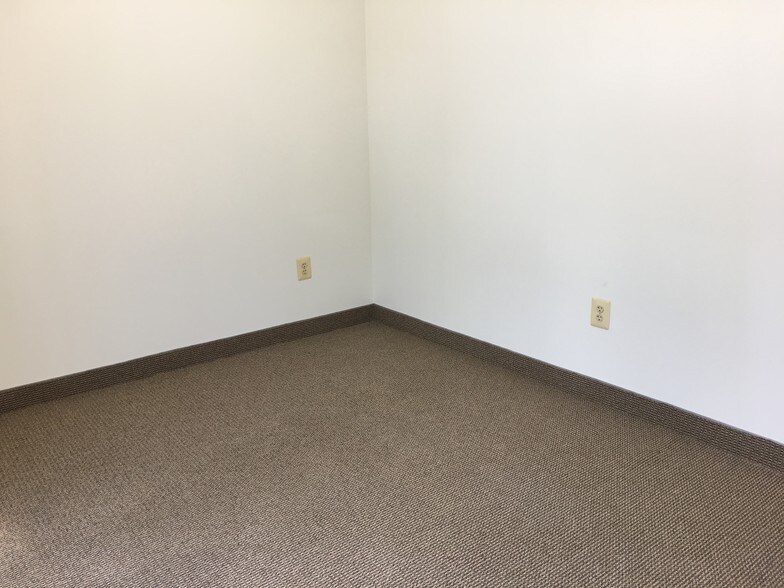 More Photos Of 491 Amwell Rd, Hillsborough Medical For Sale