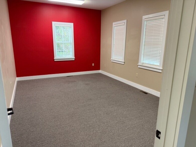 More Photos Of 205 Billings Farm Rd, White River Junction Medical For Lease