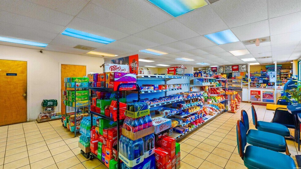 More Photos Of 5370 Highway 67 W, Fulton Convenience Store For Sale