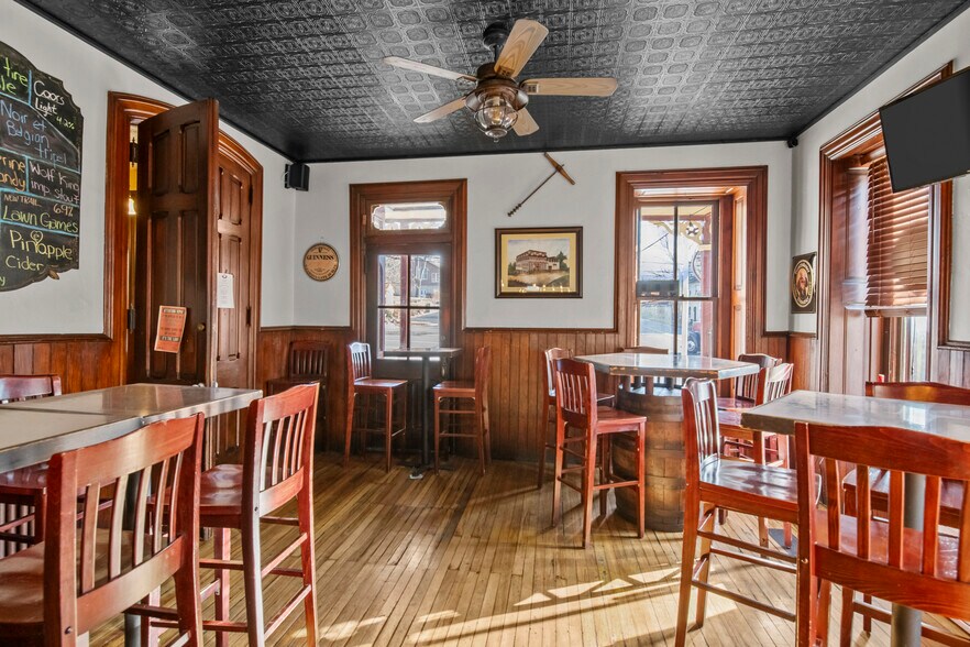More Photos Of 101 N Market St, Schaefferstown General Retail For Sale