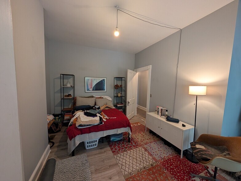 More Photos Of 1325 Hepburn Ave, Louisville Apartments For Sale