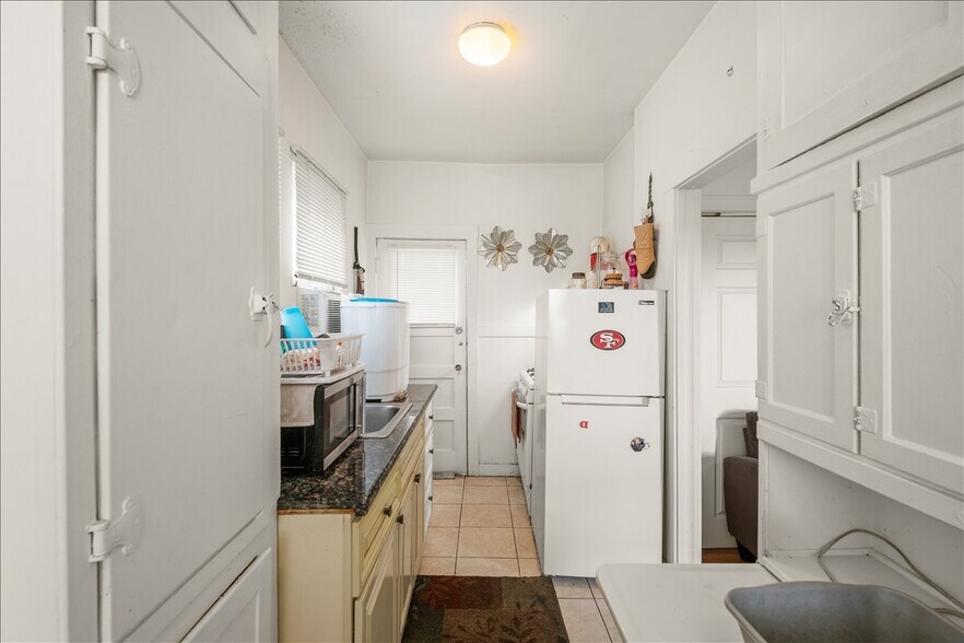 More Photos Of 570 Grand Ave, Oakland Apartments For Sale