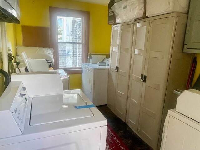 More Photos Of 294 Commercial St, Provincetown Storefront Retail Residential For Sale