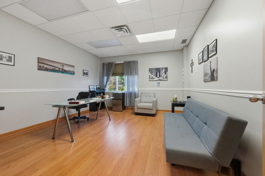 More Photos Of 2744 Red Lion Rd, Bear Religious Facility For Lease
