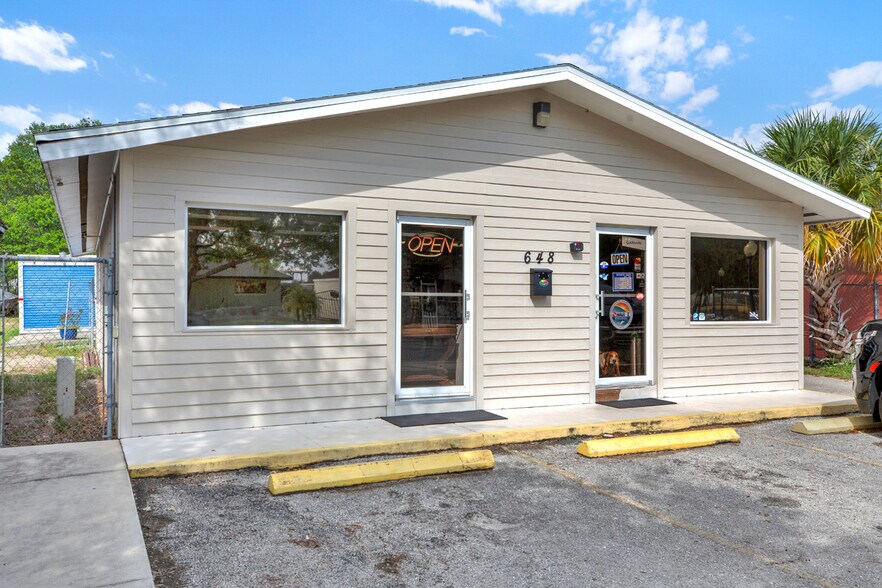 More Photos Of 648 S Commerce Ave, Sebring Freestanding For Sale