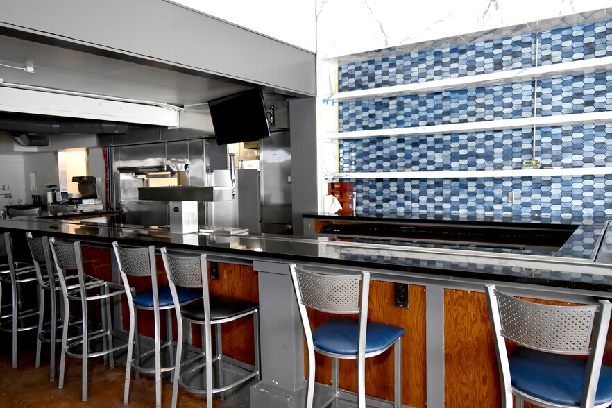 More Photos Of 124 E G.E. Patterson Ave, Memphis Restaurant For Sale
