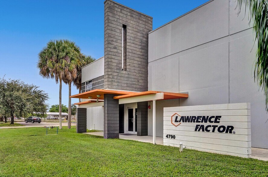 More Photos Of 4790 NW 157th St, Miami Gardens Warehouse For Sale