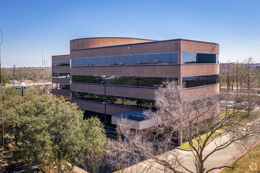 More Photos Of 12946 Dairy Ashford Rd, Sugar Land Medical For Lease