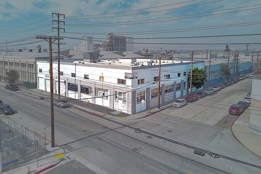 Primary Photo Of 4383 Fruitland Ave, Vernon Manufacturing For Sale