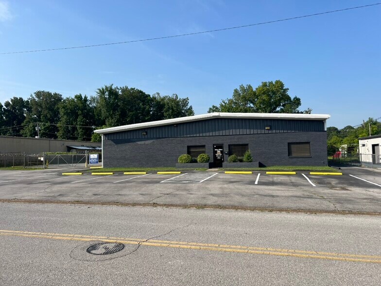 More Photos Of 6120 Airways Blvd, Chattanooga Warehouse For Lease
