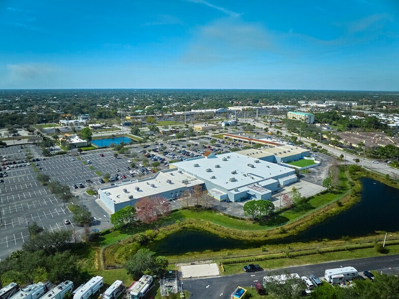 More Photos Of 10230-10368 S US Highway 1, Port Saint Lucie General Retail For Sale