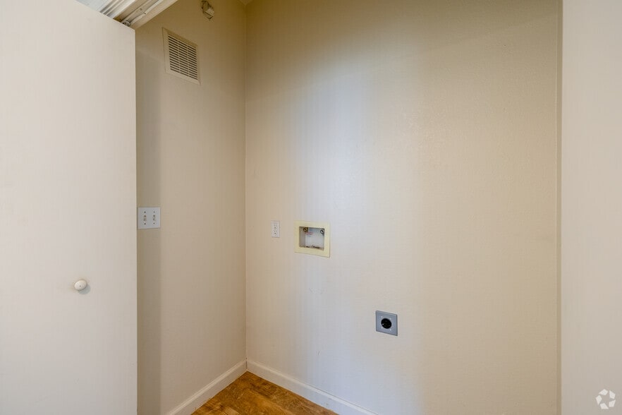 More Photos Of 4416 Precissi Ln, Stockton Apartments For Sale