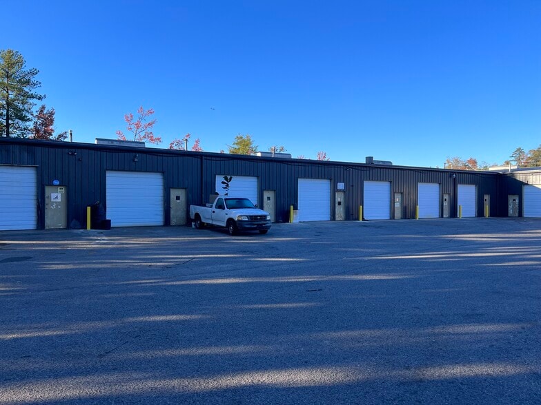 More Photos Of 25 W Oxmoor Rd, Birmingham Flex For Lease