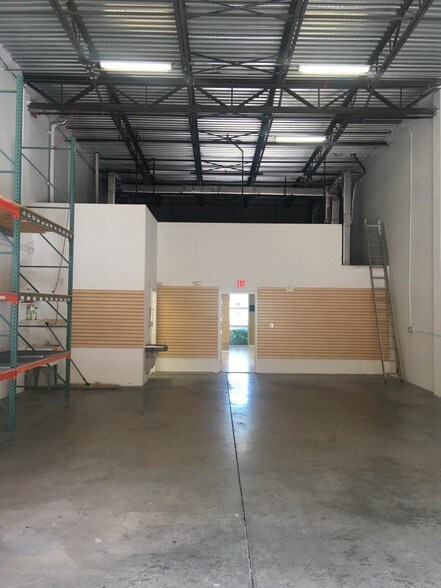 More Photos Of 10388 State Road 84, Davie Warehouse For Lease