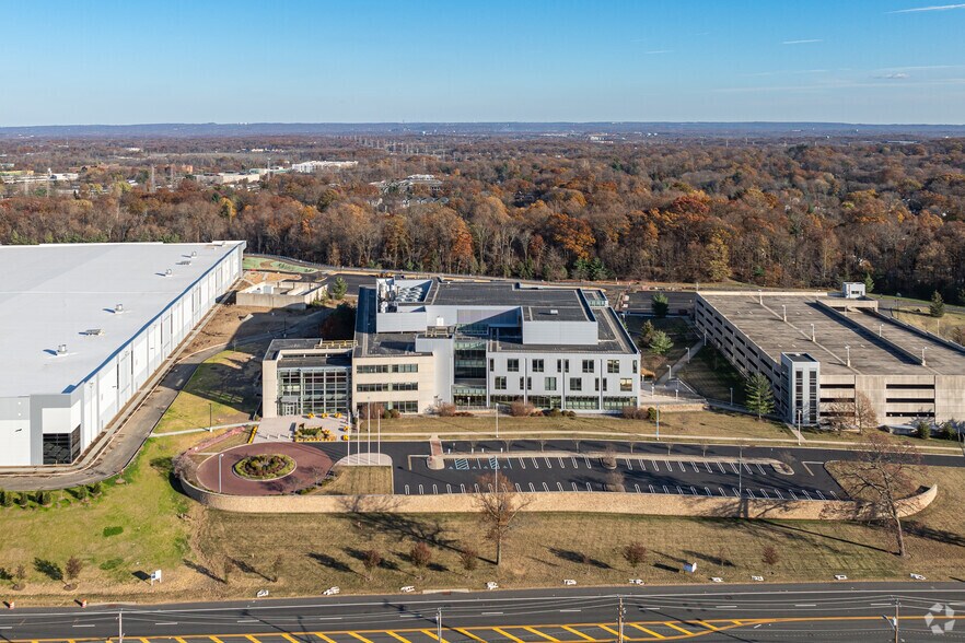 More Photos Of 185 Tabor Rd, Morris Plains Office For Sale