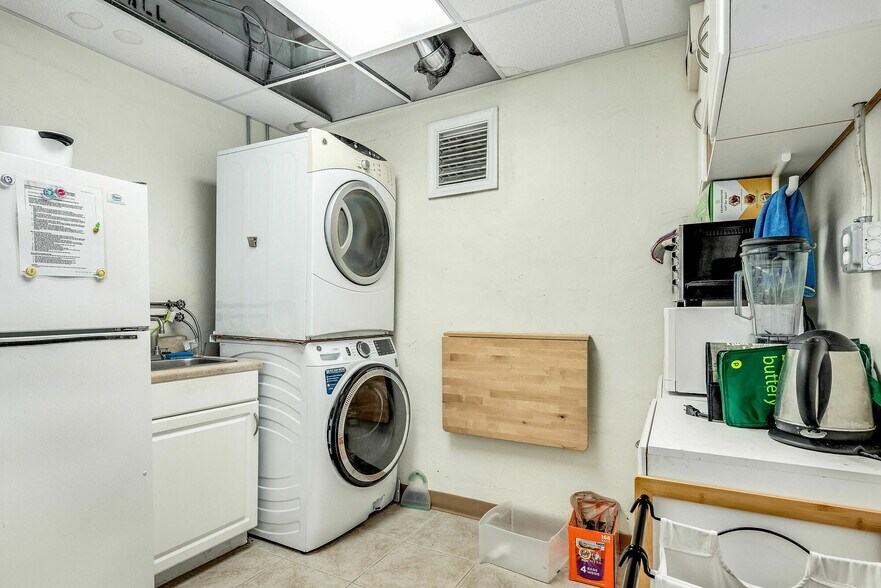 More Photos Of 902 E New Haven Ave, Melbourne Coworking Space