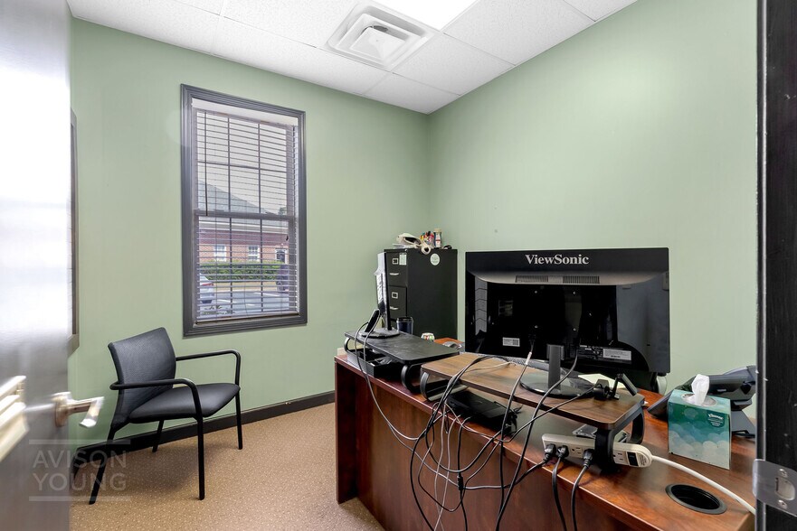More Photos Of 634 Fairview Rd, Simpsonville Medical For Lease