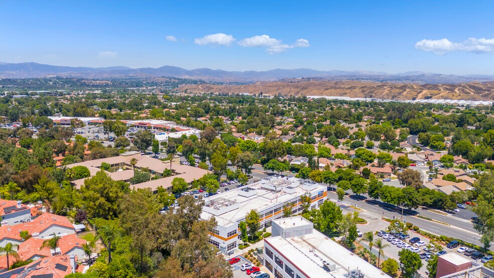 More Photos Of 25775 McBean Pky, Valencia Medical For Lease