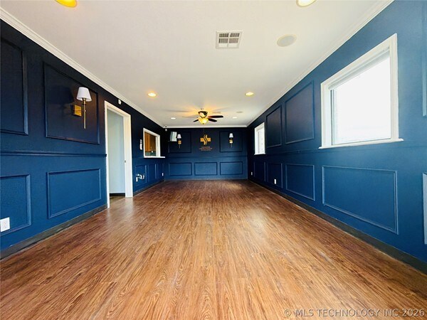 More Photos Of 1002 E Cherry St, Cushing Medical For Sale
