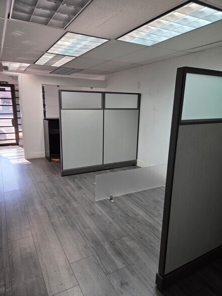 More Photos Of 7282-7302 NW 70th St, Miami Unknown For Lease
