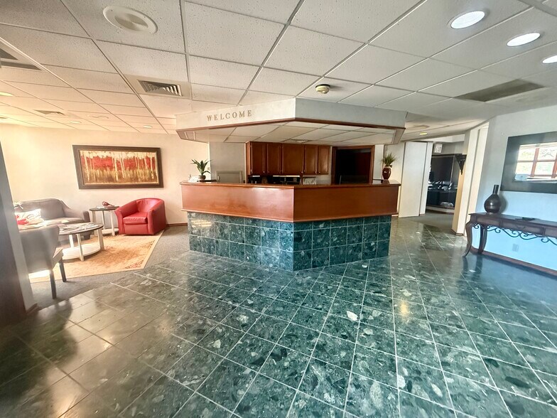 More Photos Of 2251 N Woodlawn Blvd, Wichita Medical For Sale