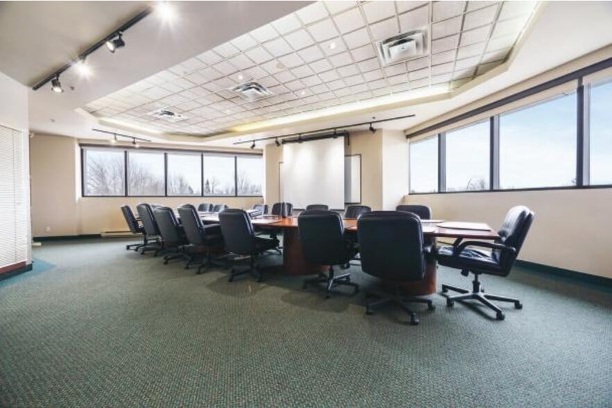 More Photos Of 730 Boul Industriel, Blainville Warehouse For Sale