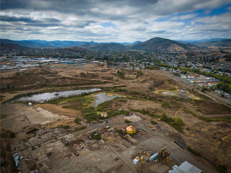 More Photos Of 3625 Carnes Rd, Roseburg Land For Sale