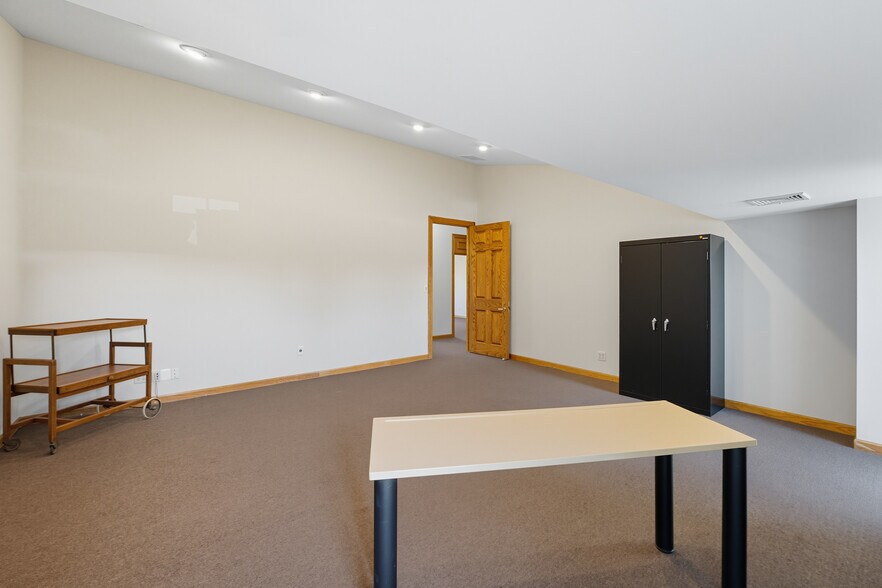 More Photos Of 10130-10134 Colvin Run Rd, Great Falls Medical For Sale