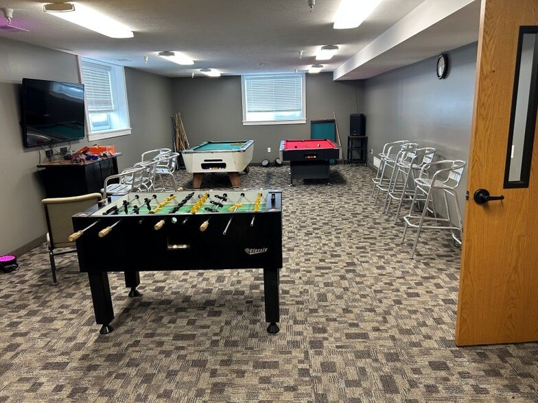 More Photos Of 4975 E Traverse Hwy, Traverse City Specialty For Lease