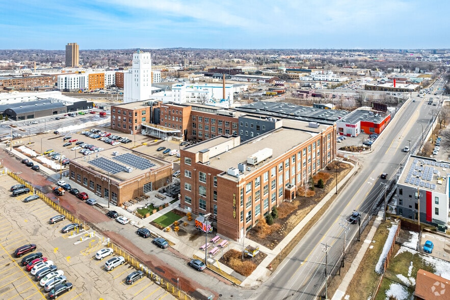 More Photos Of 807 Broadway St NE, Minneapolis Loft Creative Space For Lease