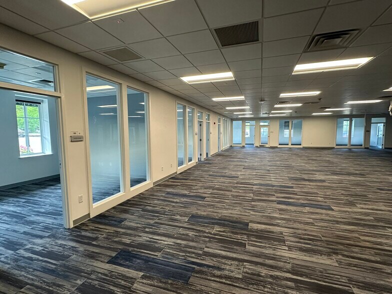 More Photos Of 901 Washington Ave, Portland Office For Lease