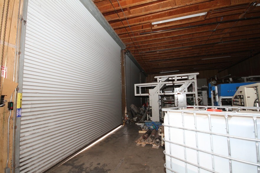 More Photos Of 444 Athol St, San Bernardino Warehouse For Sale