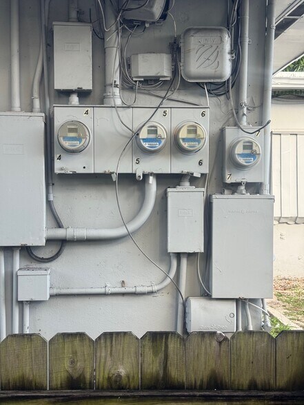 More Photos Of 611 24th ave, Hollywood Apartments For Sale