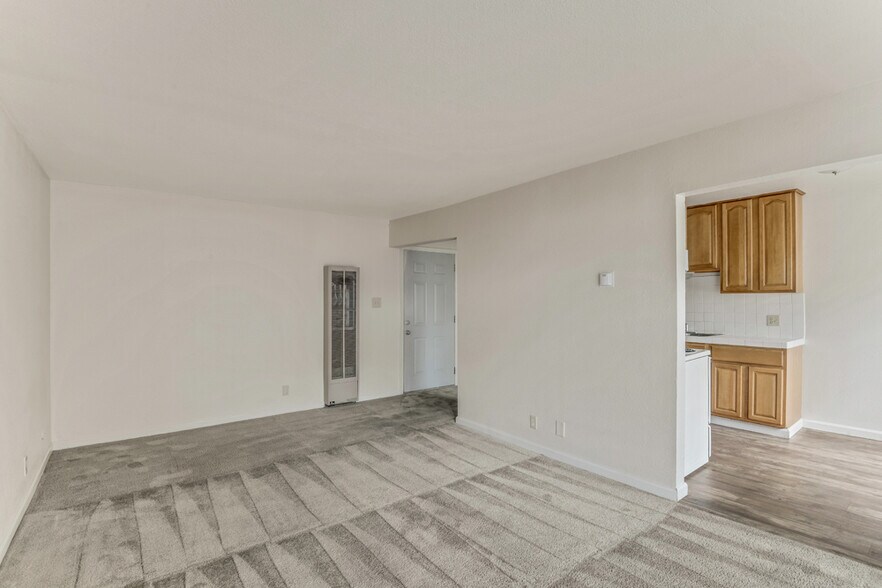 More Photos Of 7940 Bancroft Ave, Oakland Apartments For Sale