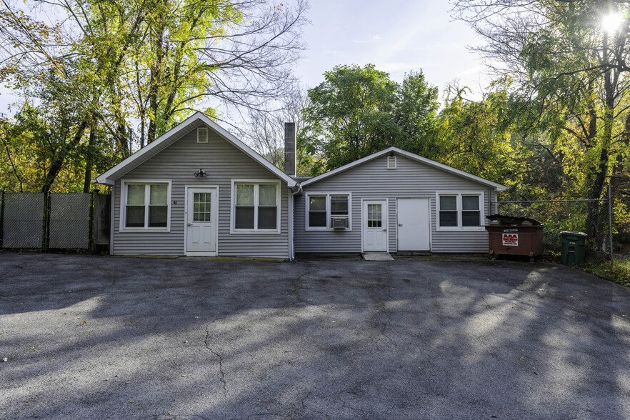 Primary Photo Of 46 Oscawana Lake Rd, Putnam Valley Office For Sale