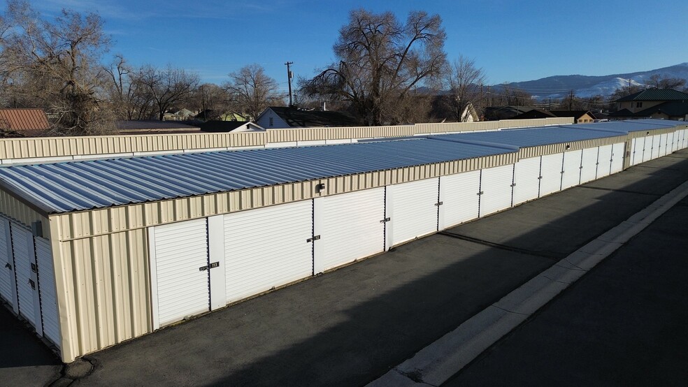 More Photos Of 1655 Bunyan Rd, Susanville Self Storage For Sale