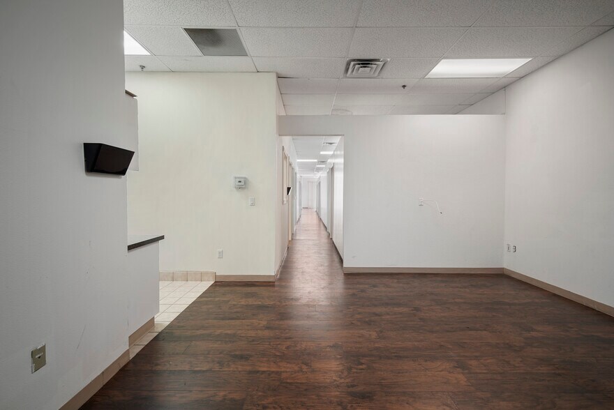 More Photos Of 4851 Lone Tree Way, Antioch Storefront Retail Office For Lease