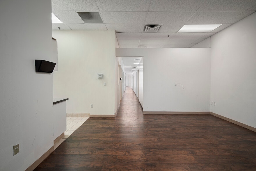 More Photos Of 4851 Lone Tree Way, Antioch Storefront Retail Office For Lease