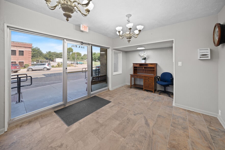 More Photos Of 314 N Main St, Winnsboro General Retail For Sale